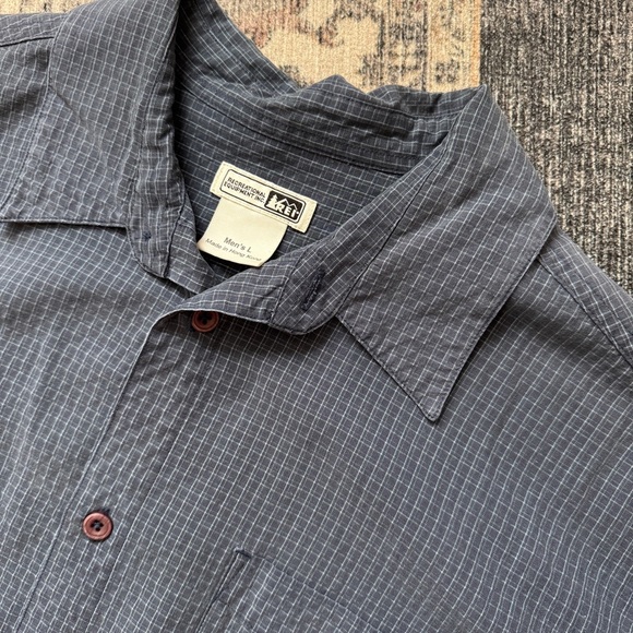 REI Vintage Blue Microplaid Short Sleeve Button Down Shirt Large - Picture 3 of 6